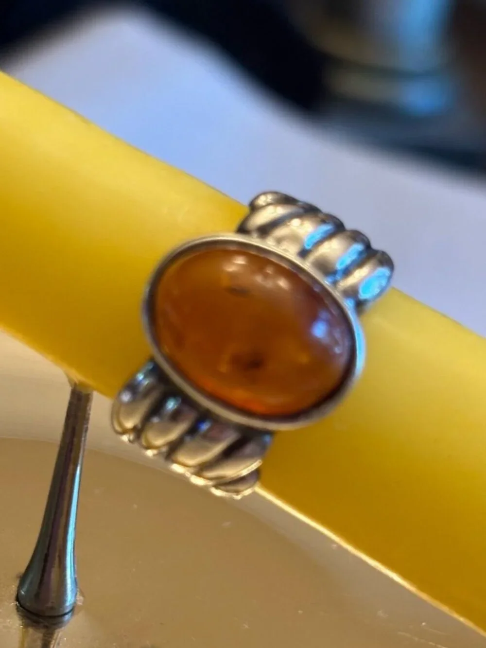 Vintage Sterling Silver 925 Natural Honey Baltic Amber Ribbed Statement Ring